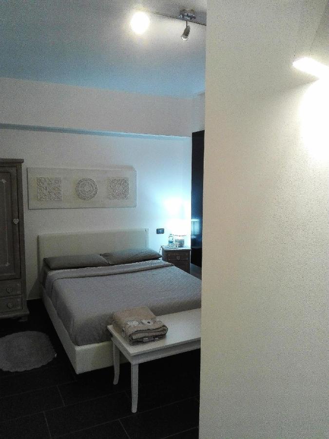 B&B Stazione Latina Sermoneta Exterior foto